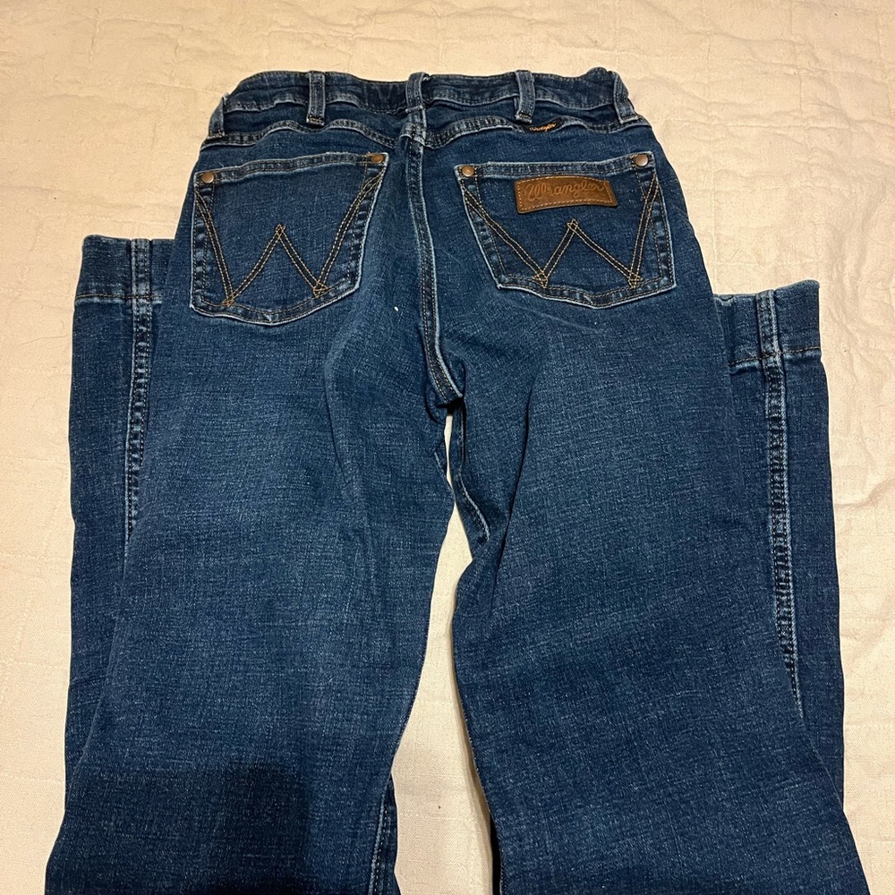 Wranglers womens jeans, size 26x34. Lightly worn
